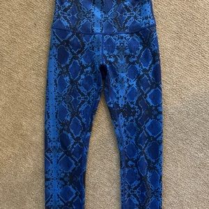 lululemon athletica snakeskin 7/8 leggings size 6